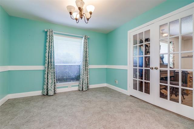 Photo - 2211 Ascot Ln