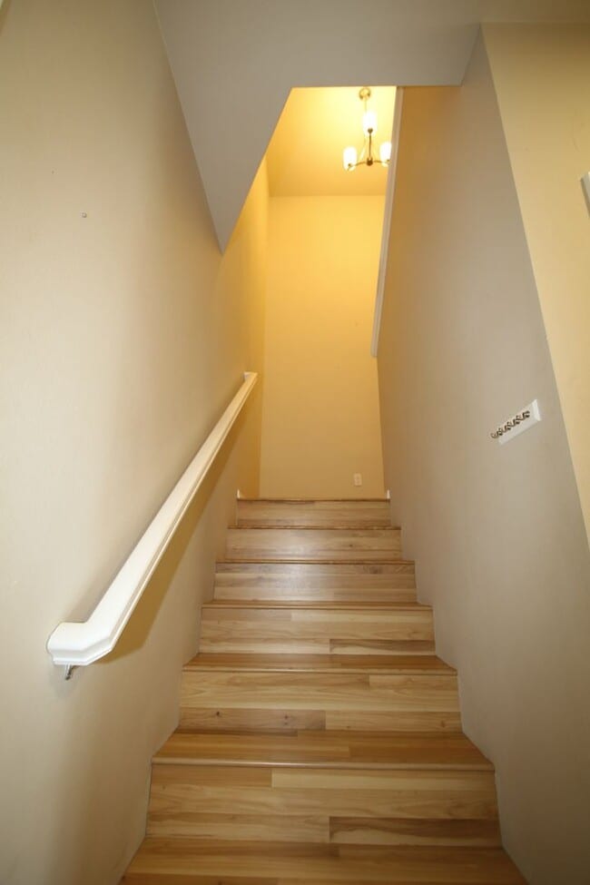 Photo - 368 SKWENTNA Dr