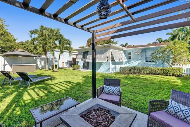 Photo - 14 S Swinton Cir