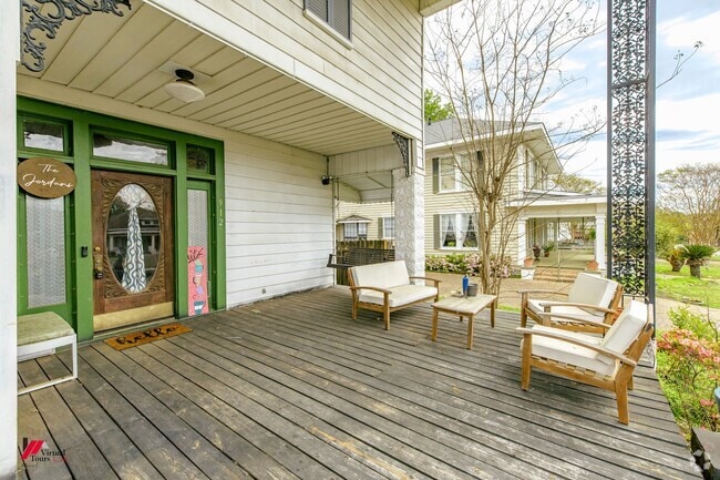 Building Photo - Historic Gem with Modern Upgrades, Spaciou... Rental