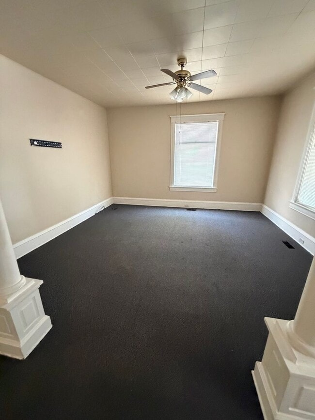 1527 N Main St Unit 1