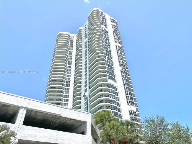 Photo - 3500 Mystic Pointe Dr