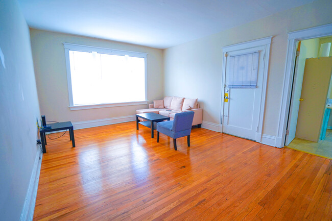 Photo - 760 Syracuse Ave Apartments