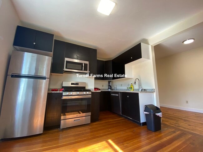 Building Photo - 65 Pleasant St Unit 66 PLEASANT ST 3 Rental