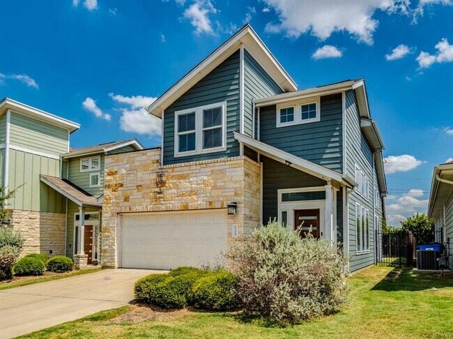 Photo - 2309 Hermia St