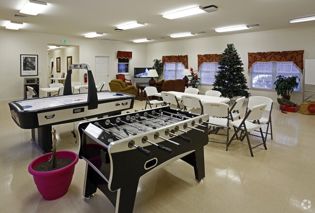 Photo - Meadowlark Glen Apartments