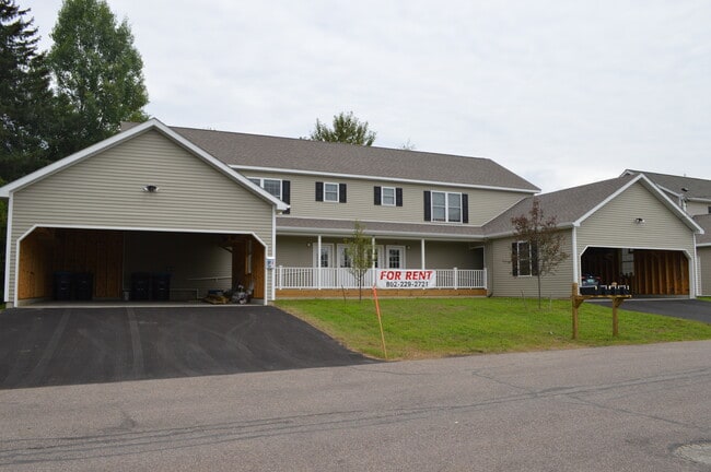 Building Photo - 33 Rudd Farm Dr Unit #10 - Second Floor Right Rental