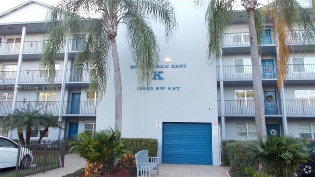 Building Photo - 12650 SW 6th St Unit 415K Rental