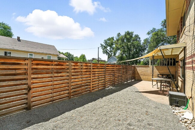 Photo - Great Property in the DU area!