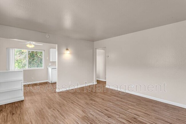 Photo - 1938 Ethan Way Unit 7