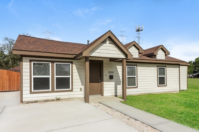 Photo - 11215 Munn St