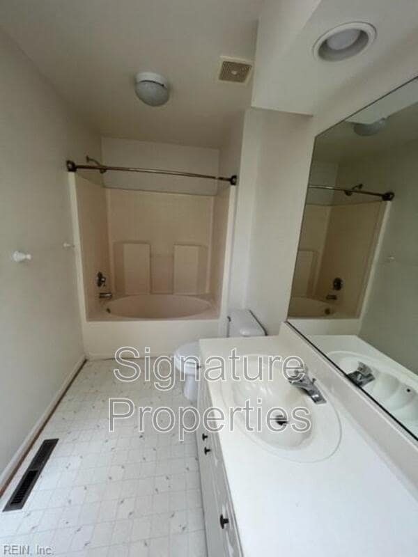 Photo - 1535 Tallwood Cir