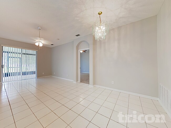 Photo - 10525 Beneva Dr