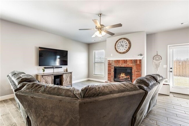 2041 Tallgrass Ter