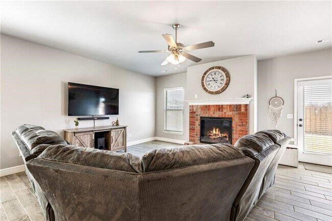 Photo - 2041 Tallgrass Ter