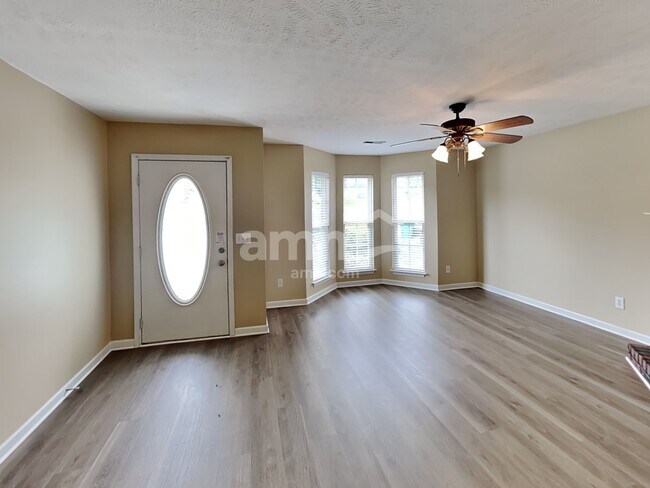 Photo - 3744 Henricks Hill Dr