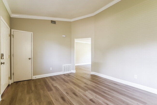 517 Sean Ct