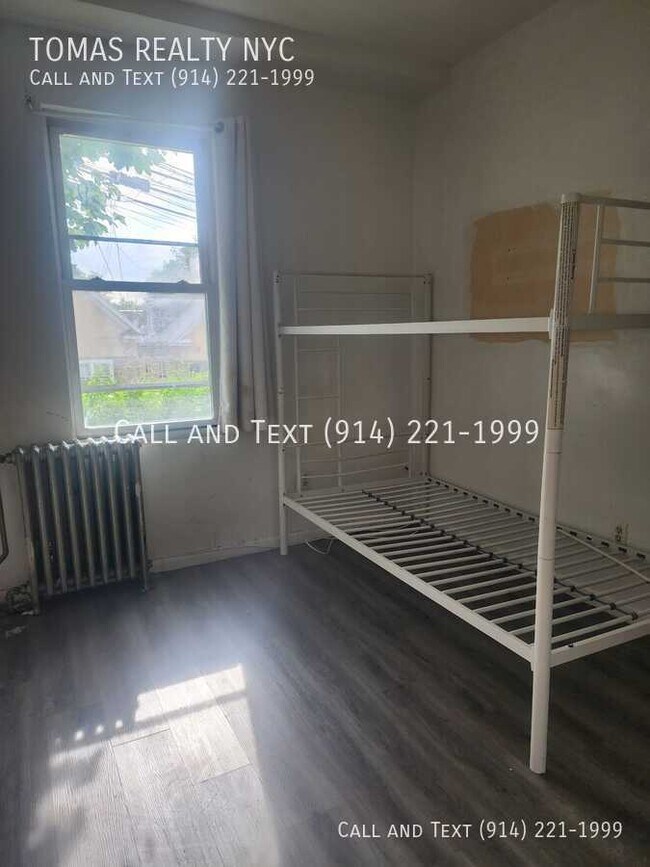 Photo - 149 W 5th St Unit 1