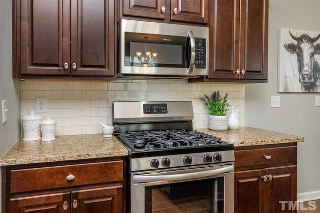 Photo - 1117 Neighborly Way