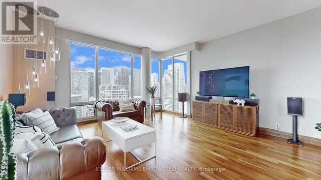 81 Navy Wharf Ct Unit 3905