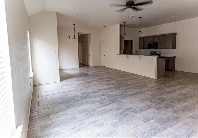 Photo - Escape the Ordinary in Viridian Townhomes!