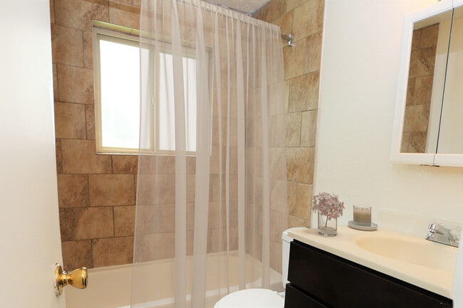 Photo - Rosewood Park Apartments