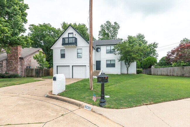 Photo - Newly Renovated 4 Bed / 3.5 Bath in Tulsa ...