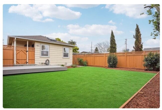 Building Photo - 1428 7th St Unit 1428