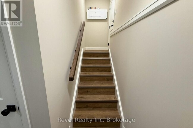 Photo - 675 Princess St