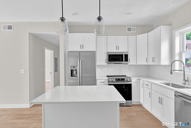 68 Whiting St Unit 1A