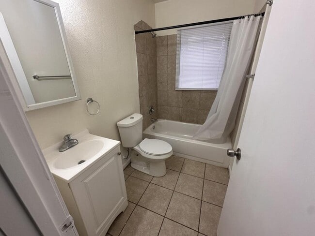 Photo - 1201 N 18 St