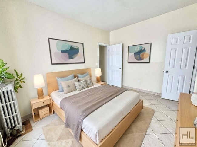 Building Photo - BAY 22 STREET Unit D3