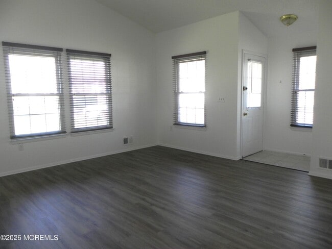 Photo - 138 Aster Ct