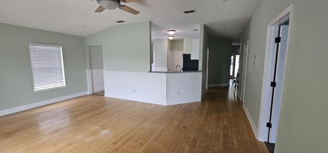 Photo - 7517 International Village Dr