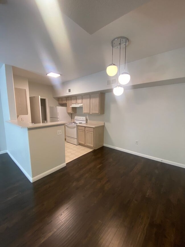 Photo - Nice 1 bedroom located on the South Strip at Silverado Ranch