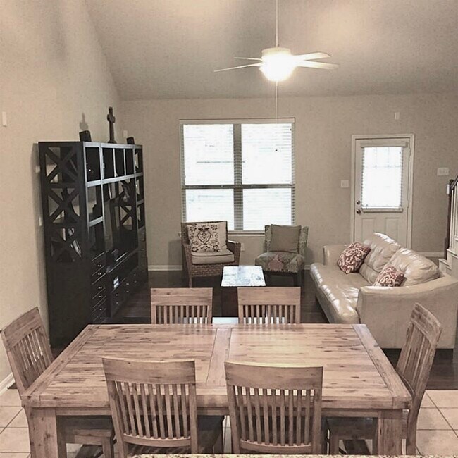 Photo - 6422 Addlestone Ridge Ln