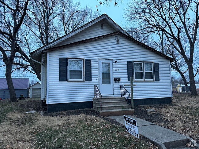 Building Photo - Updated 2 bedroom in Rockwell City $780 Rental
