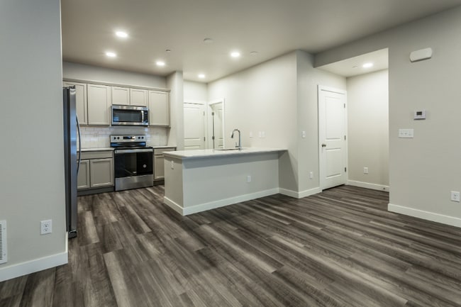 Photo - 2920 Barnstormer St