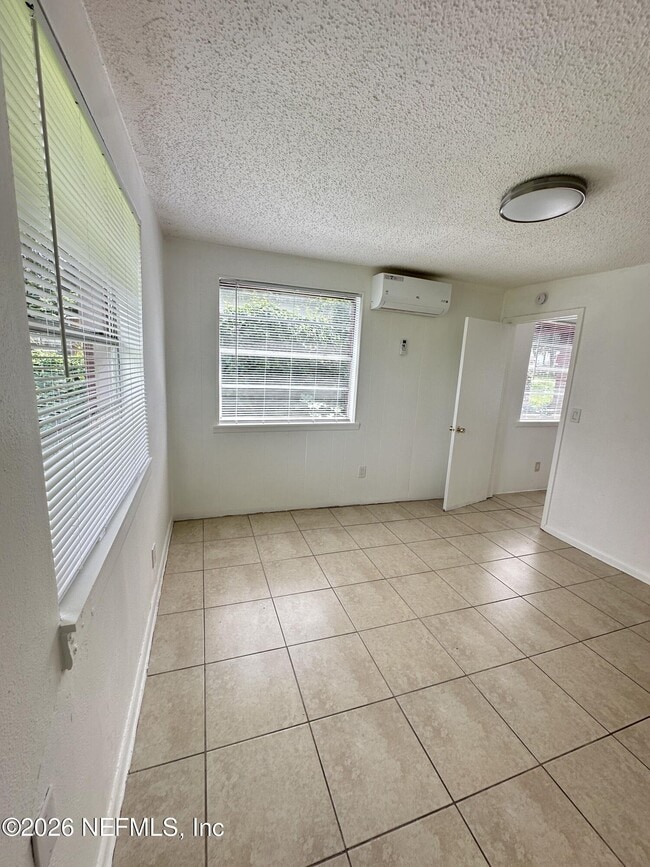 Photo - 7915 Hare Ave