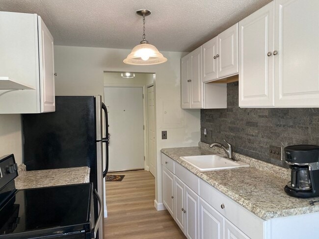 Photo - 1208 Greendale Ave Unidad 209