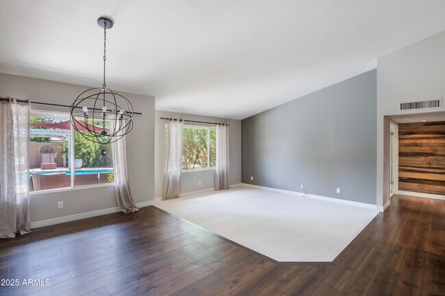 Photo - 5317 E Kathleen Rd