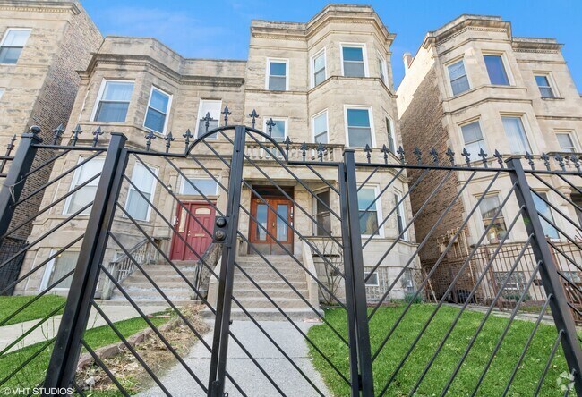 Building Photo - 6352 S Ingleside Ave Unit 3 Rental