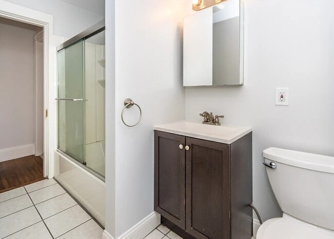 Photo - 32 Warwick Rd Unit 2