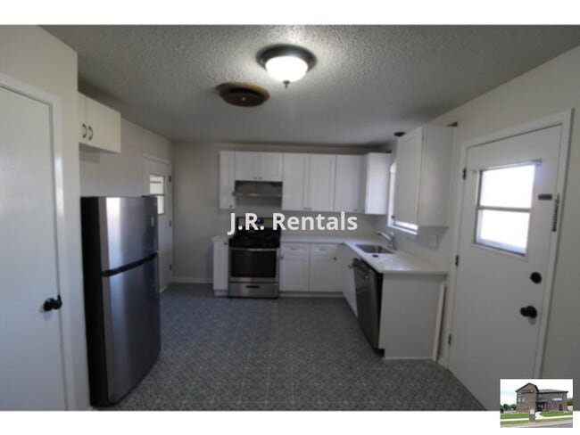 Photo - 1103 Robertson Ave