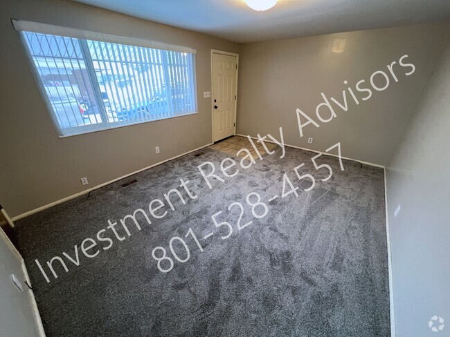 Building Photo - Two-Bedroom Apartment in South Salt Lake!