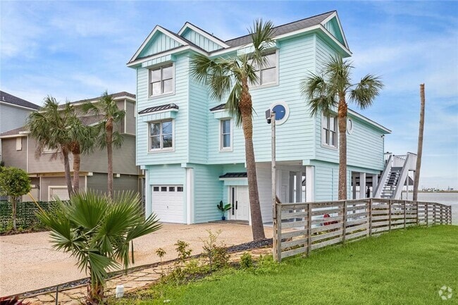 Building Photo - 1322 Outrigger St Rental