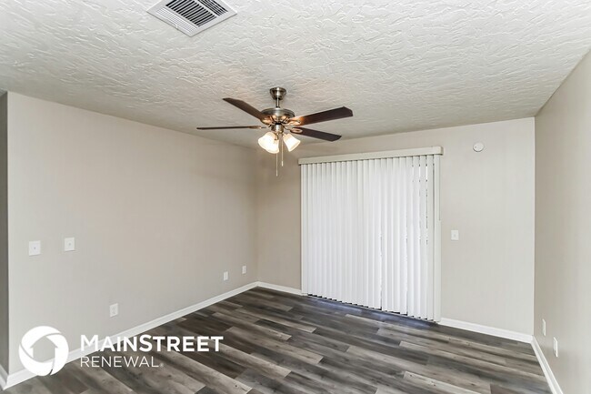 Photo - 1711 Barker St NE