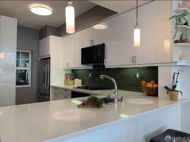 Building Photo - 513 Swallowtail Ct