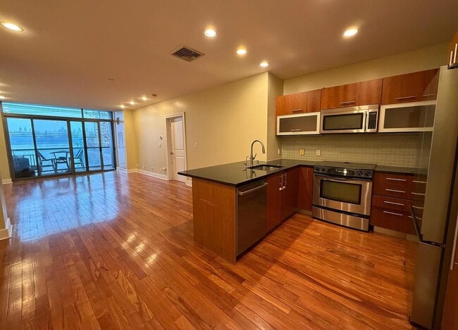 Photo - 8125 River Rd Unidad 3C