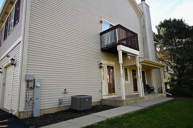 Photo - 616 Windsor Dr